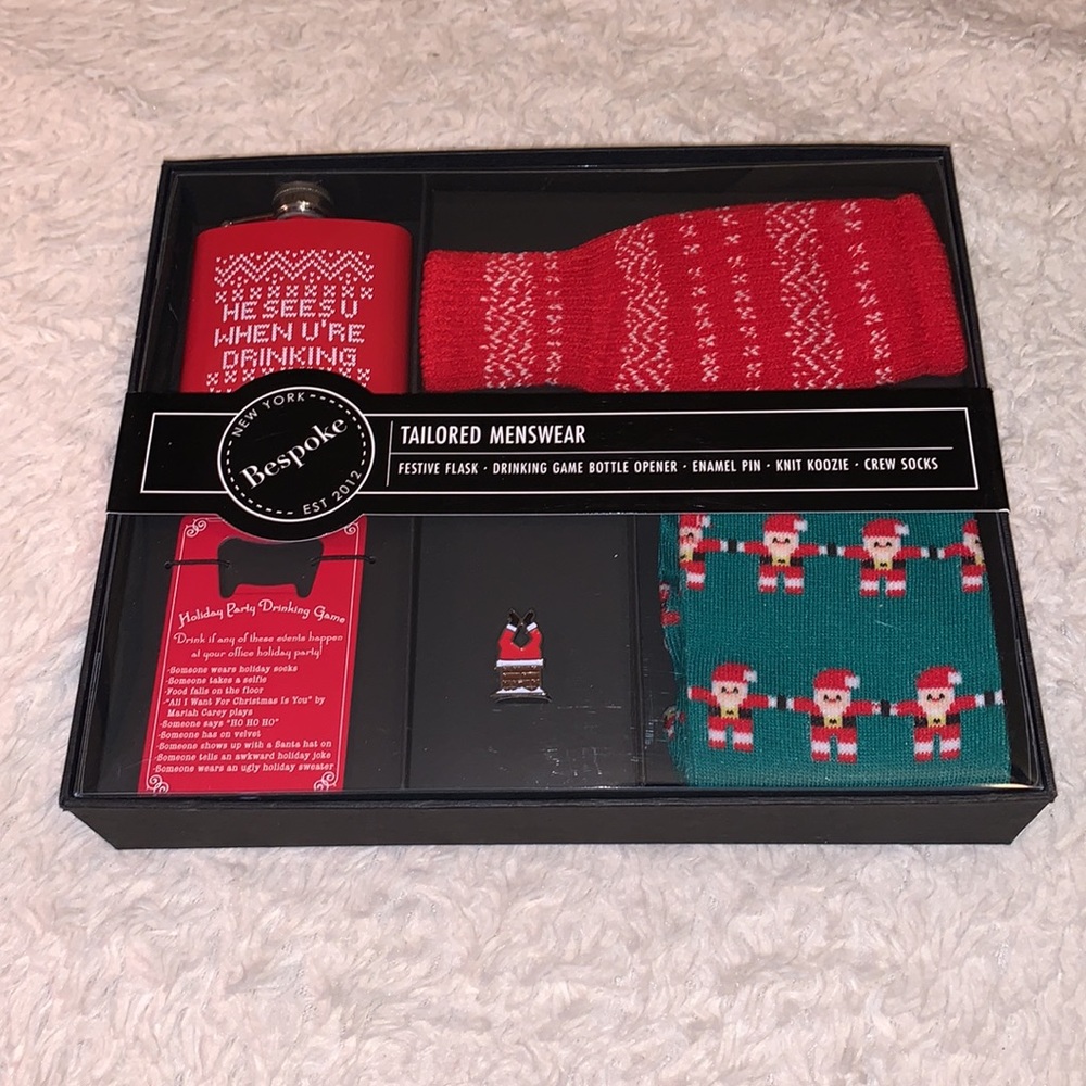 NIB Bespoke Holiday Santa Box 5 Piece Gift Set - Flask, Socks, Koozie, etc.